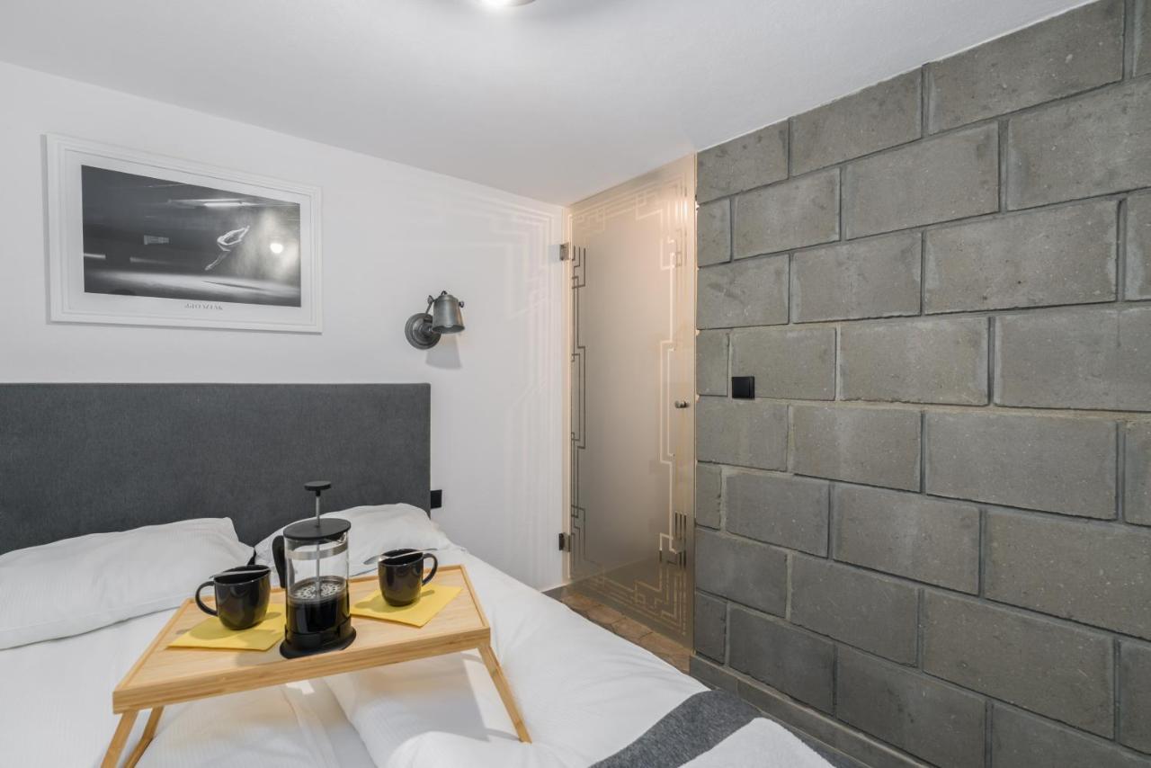 Underground Level Apartments Strzalowa By Renters Poznan Exterior photo